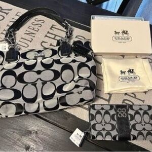 NWT Coach Signature Handbag and Wallet Set with Dustbag
